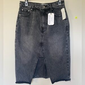 Velvet Heart Black Jean Skirt. Size 27. NWT